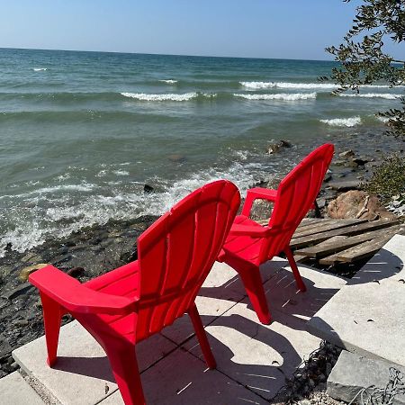 The Wind In The Willows - Luxury Lakefront Oasis Bed and Breakfast Cobourg Buitenkant foto